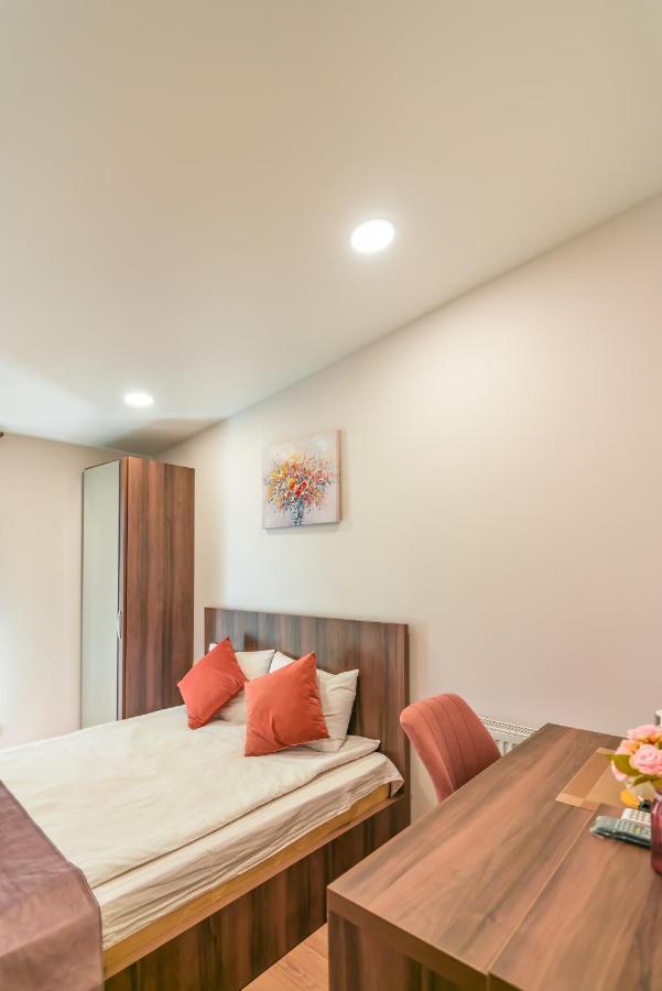 Hotel Classic Suites Tbilisi Ngoại thất bức ảnh